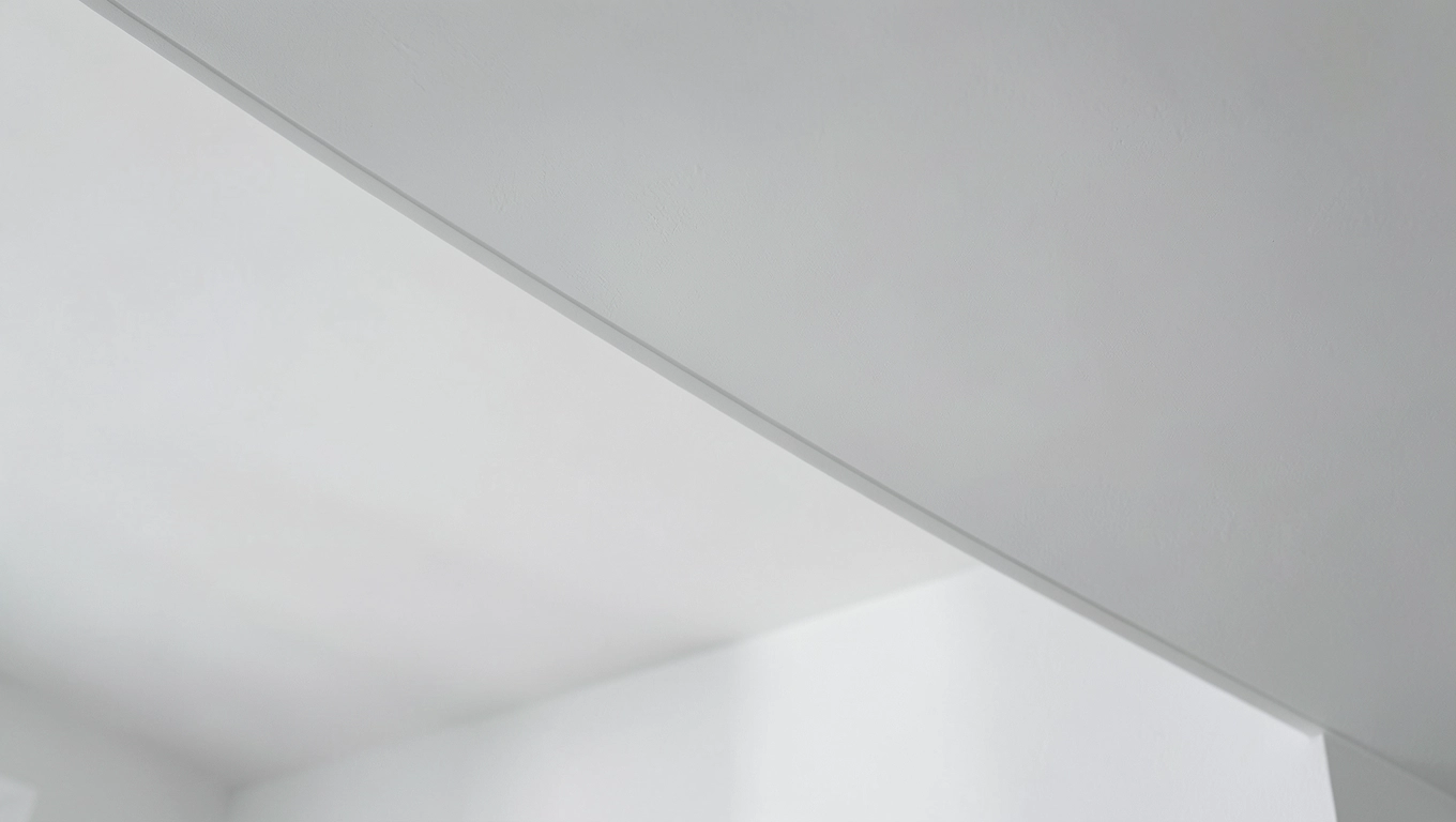 odcinanie sufitu przy malowaniu