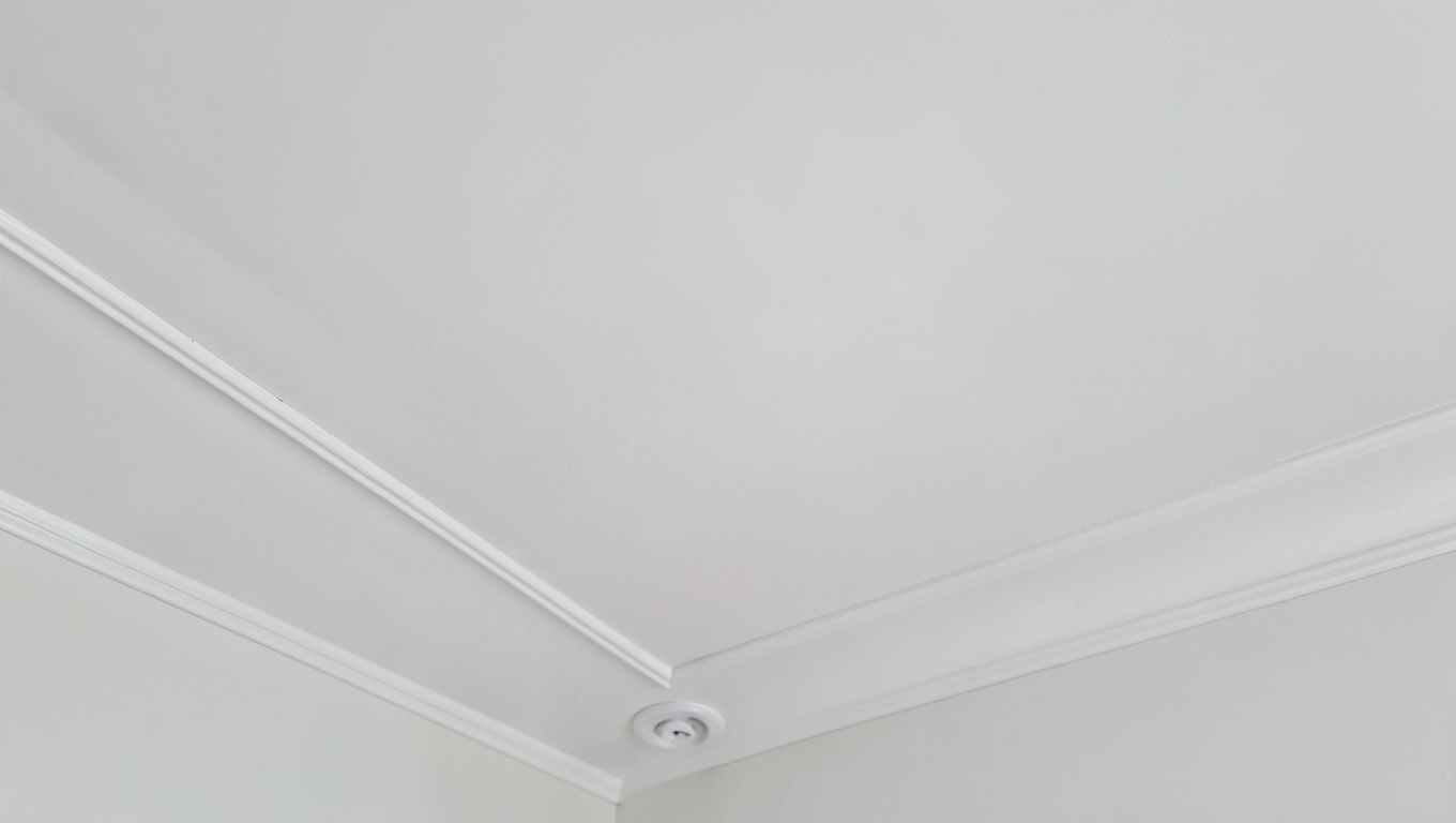 Przygotowanie sufitu do tapetowania