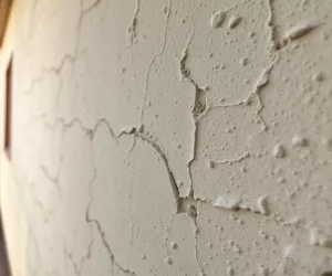 Czym pomalować stary tynk zewnętrzny