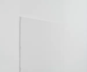 Czym wyrównać ściany w łazience pod płytki