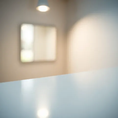 Farba z połyskiem do ścian