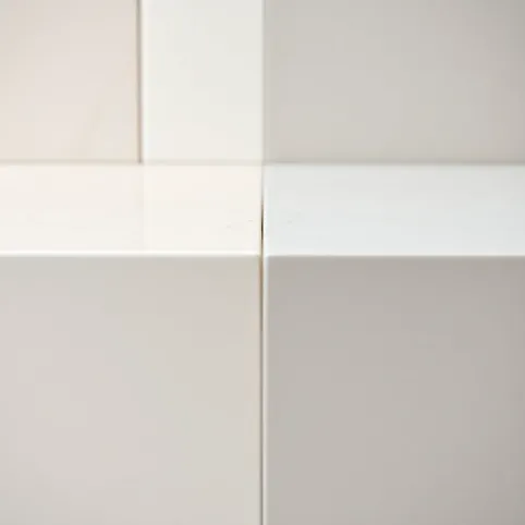 Glazura czy gres na ścianę