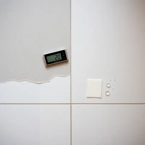 Ile schnie klej do płytek podłogowych