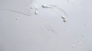 ile schnie sufit po malowaniu