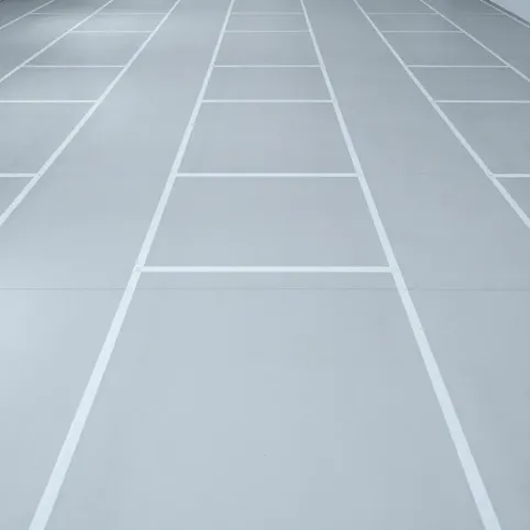 Ile wolnej powierzchni podłogi powinno przypadać na każdego pracownika