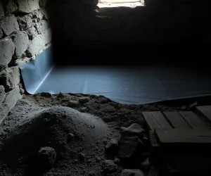 Izolacja podłogi w starej piwnicy