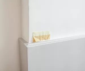 Jak oderwać taśmę po malowaniu