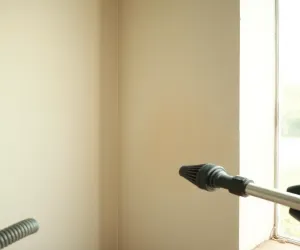 Jak odkurzyć ściany po cyklinowaniu