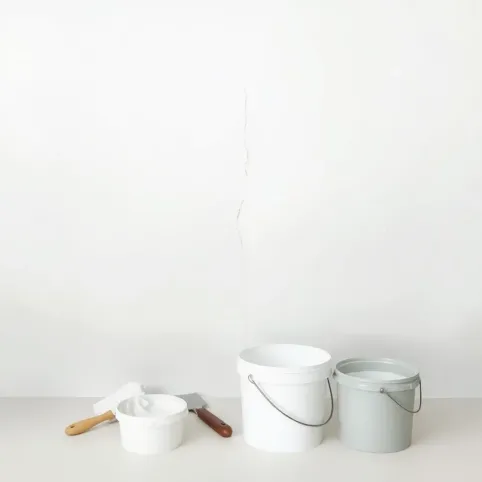 Jak szybko położyć gładź na suficie