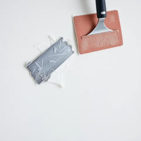 Jak usunąć farbę ze ściany