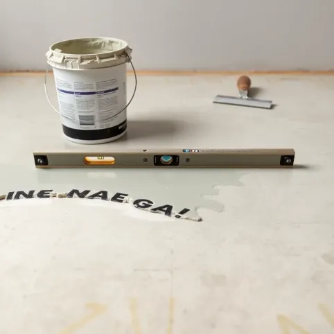 Jak wypoziomować podłogę pod wylewkę