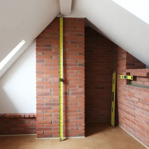 Jak wysoko murować ścianki działowe na poddaszu