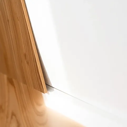 Jaka przerwa między panelami a ścianą