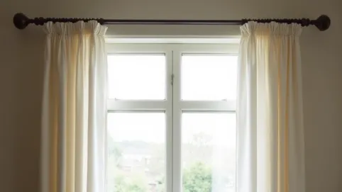 Jaki karnisz na okno 180