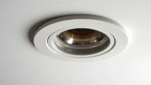 jaki otwór pod halogen sufitowy