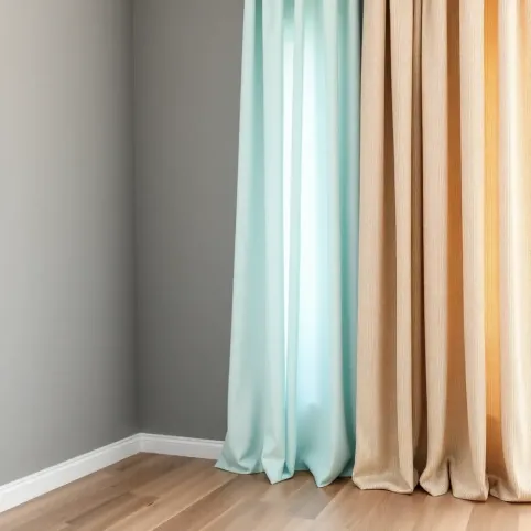 jakie zasłony do szarych ścian