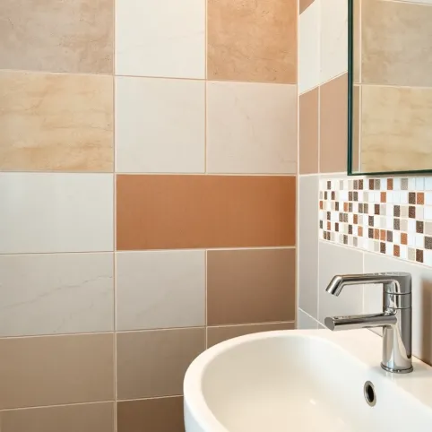 Licowanie ścian płytkami cena