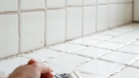 malowanie kafelków łazienkowych