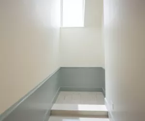 Malowanie klatek schodowych w blokach