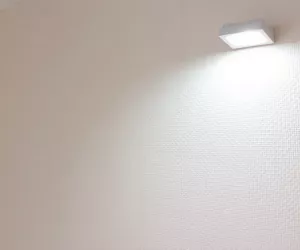 Malowanie tapety z włókna szklanego