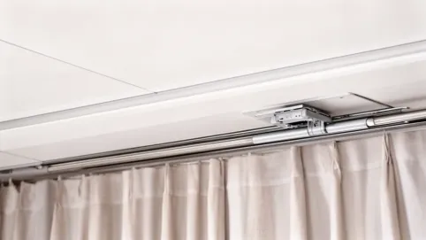 Mocowanie karnisza do sufitu podwieszanego