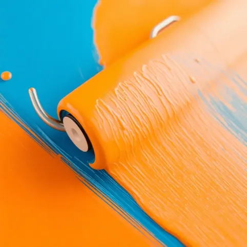 Mokry wałek do malowania