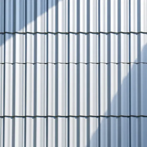 Montaż blachy trapezowej na ścianie