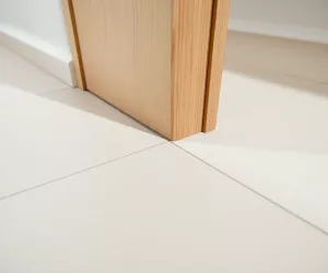 Montaż drzwi ile nad podłogą