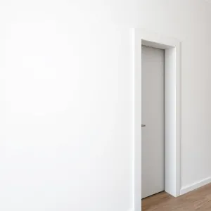 Montaż drzwi ukrytych w ścianie GK