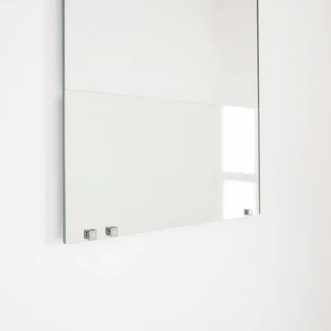 Montaż lustra na ścianie cena