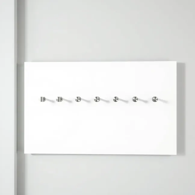 Panel ścienny z wieszakami