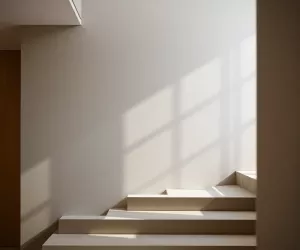 Ściana na klatce schodowej