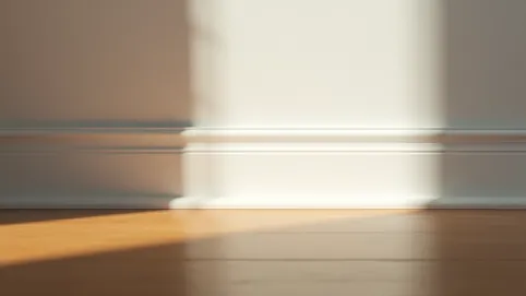 Szpara między listwą a ścianą