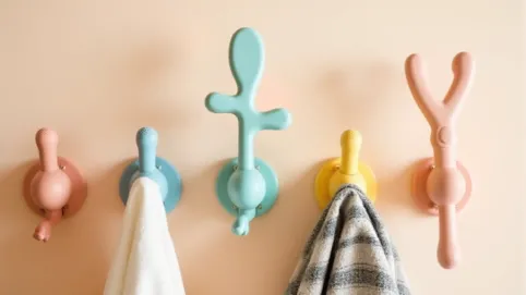 Wieszaki dla dzieci na ścianę