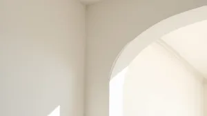 Zaokrąglony narożnik między ścianą a sufitem