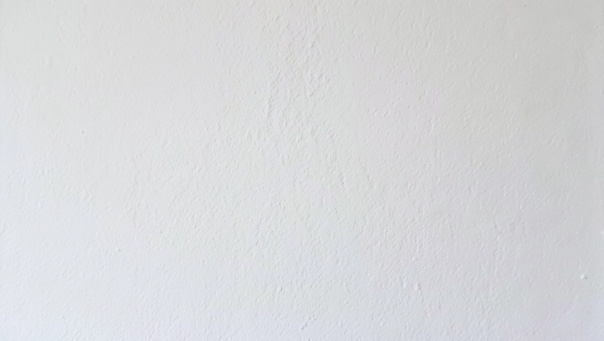 Uni grunt przed tapetowaniem