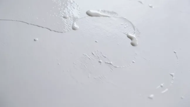 ile schnie sufit po malowaniu