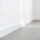 Listwy przypodłogowe zlicowane ze ścianą Montaż