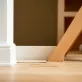Na co przykleić listwy przypodłogowe